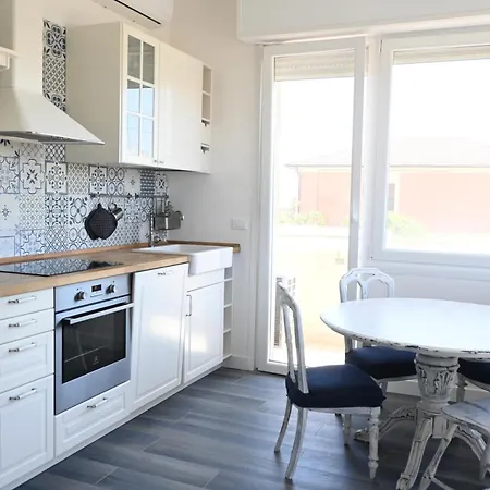 Se169 - Senigallia, Trilocale Fronte Mare Con Aria Condizionata