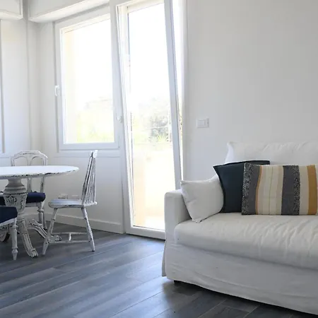 Se169 - Senigallia, Trilocale Fronte Mare Con Aria Condizionata