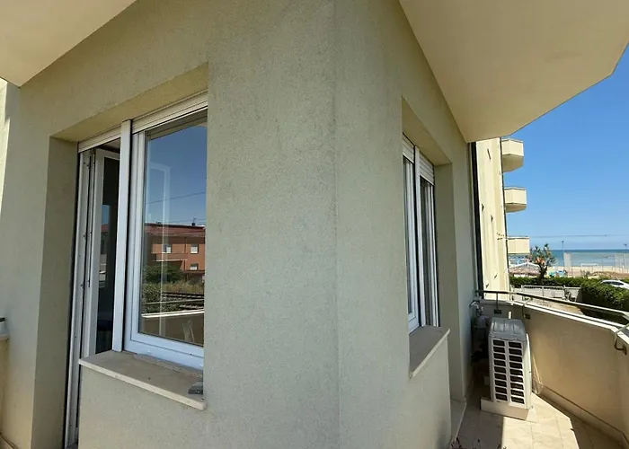 Se169 - Senigallia, Trilocale Fronte Mare Con Aria Condizionata *